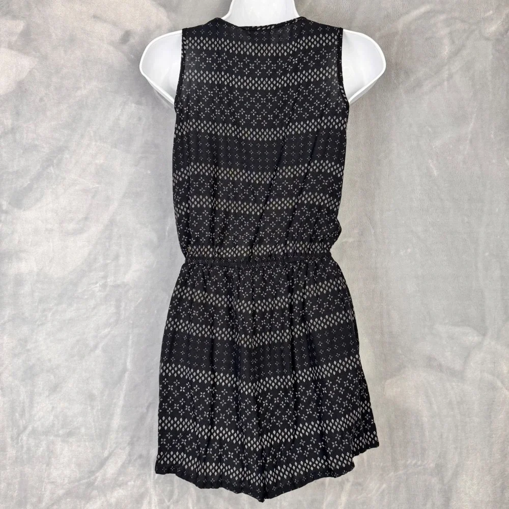 Mossimo Romper Women XS Black Boho Geometric Floral Sleeveless V-Neck Romper